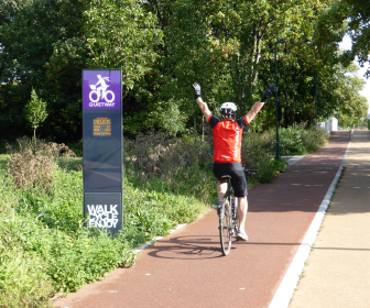 HI-TRAC Cycle Active Display - Outdoor Information Display Example 2